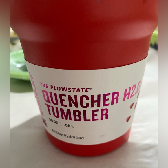 Valentines Day Stanley 20oz Quencher Tumbler. NWT. Red&Pink Hearts Outside. - Picture 3 of 14